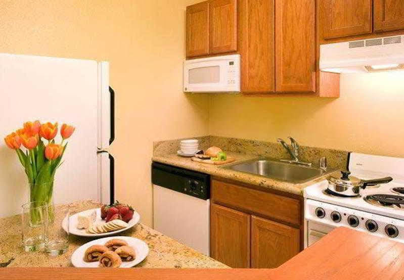 Towneplace Suites Los Angeles Lax Manhattan Beach Хоторн Екстериор снимка